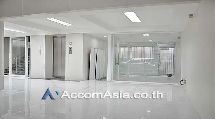 unit Office space For Sale in Silom, Bangkok  near BTS Sala Daeng (AA13149)